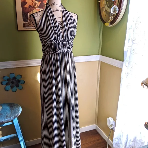 Judith March | Dresses | Sale Judith March Maxi Dress | Poshmark